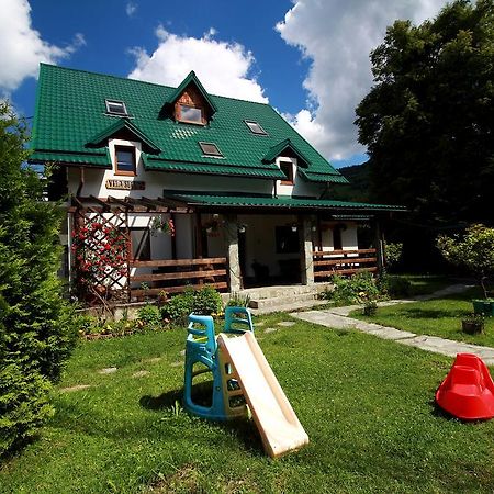 Vila Sucu Hotel Almafatelep Kültér fotó