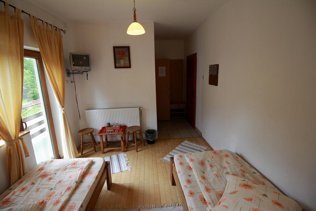 Vila Sucu Hotel Almafatelep Szoba fotó