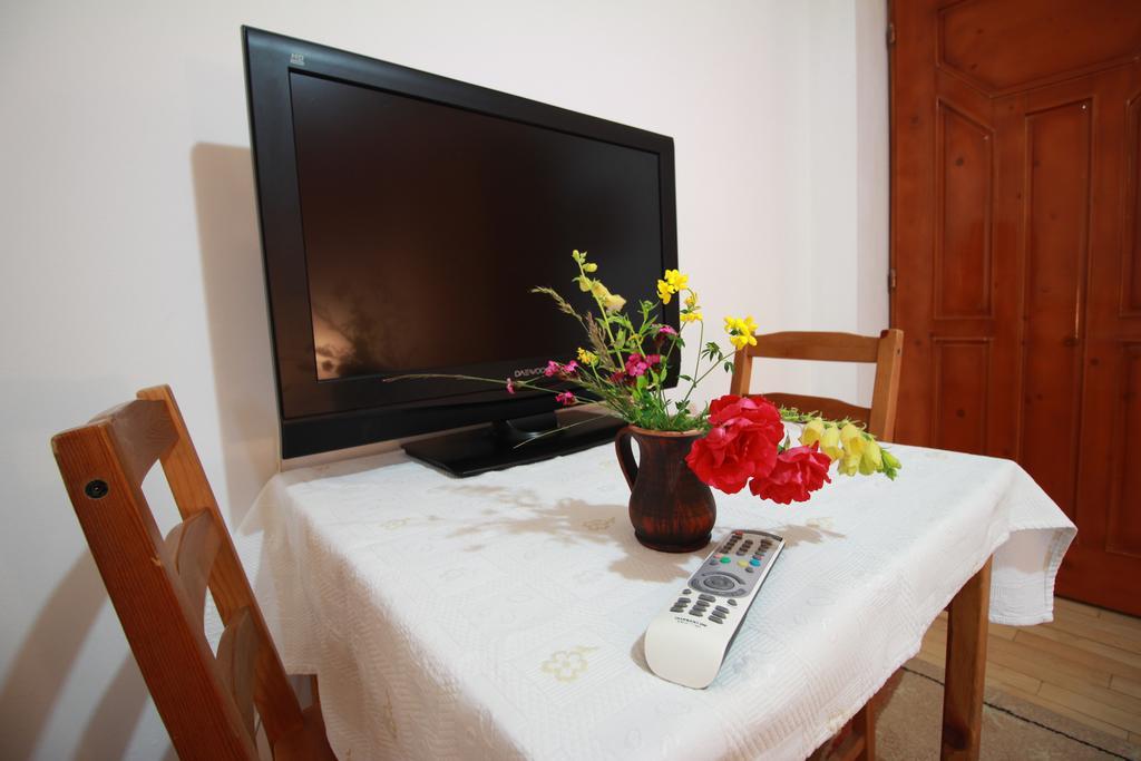 Vila Sucu Hotel Almafatelep Szoba fotó