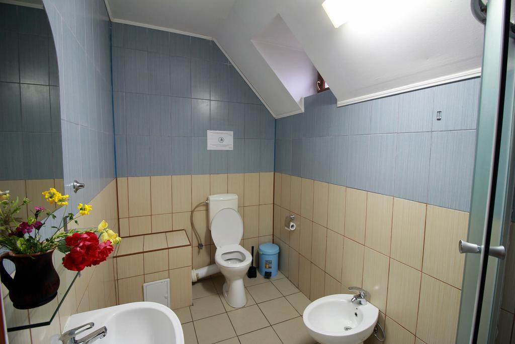 Vila Sucu Hotel Almafatelep Szoba fotó