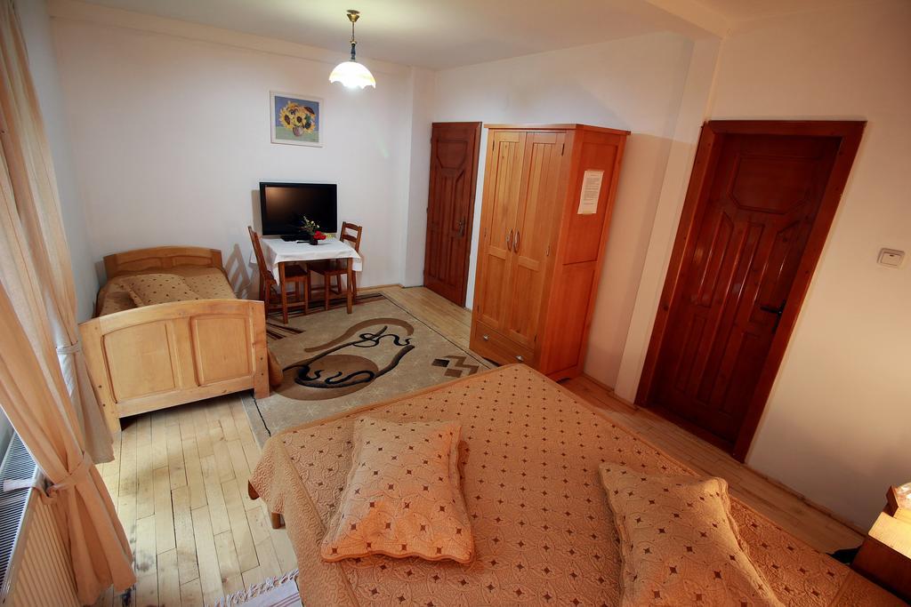 Vila Sucu Hotel Almafatelep Szoba fotó