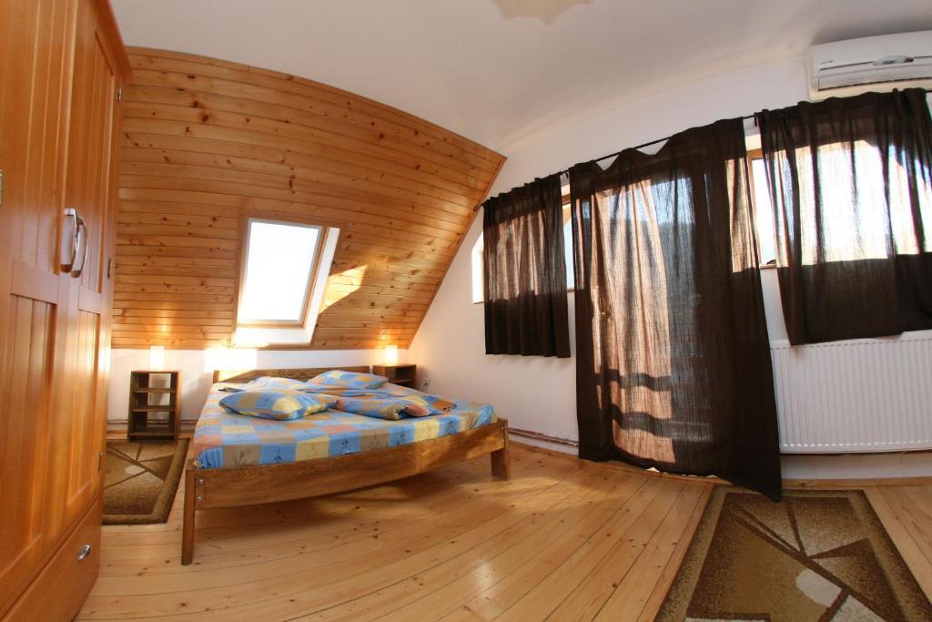 Vila Sucu Hotel Almafatelep Szoba fotó