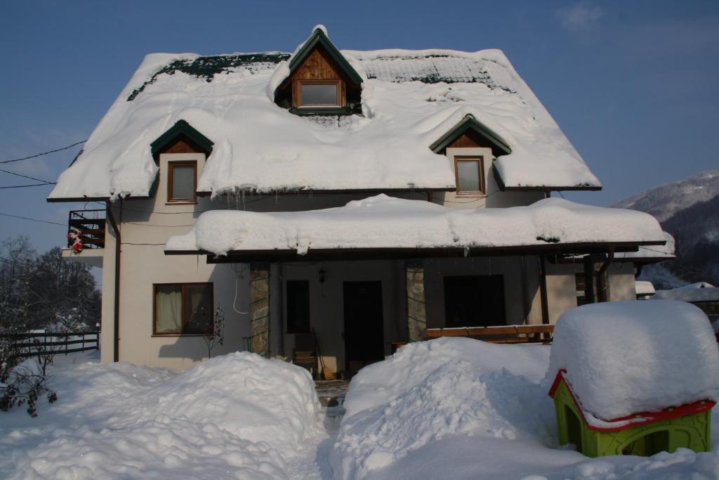 Vila Sucu Hotel Almafatelep Kültér fotó